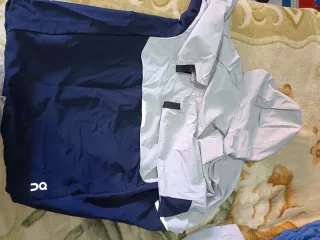 Chándal On Running Azul y Gris nuevo a estrenar