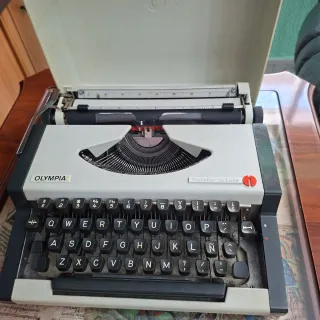 Máquina de escribir Traveller de Luxe