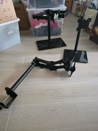 Soportes de mesa para monitores