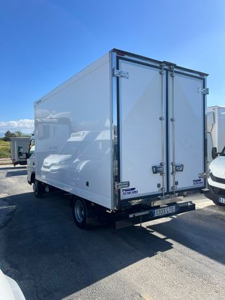 Mitsubishi Canter PAQUETERIA camión furgón 2021