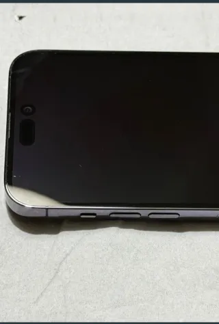 iPhone 14 Pro Morado Oscuro