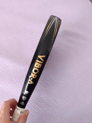 Pala de pádel Yarara Edition vibor-a víbora