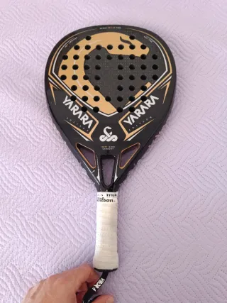 Pala de pádel Yarara Edition vibor-a víbora