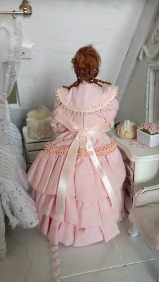 Bambola Porcellana 1:12 con Supporto