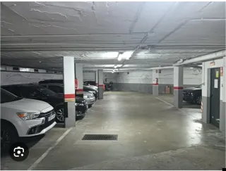 plaza parking coche en Pineda de mar