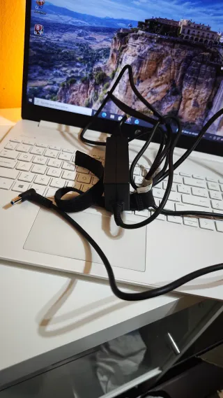 Portátil HP i5 16GB RAM Blanco