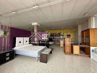 Nave industrial en venta en Lucena