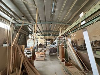 Nave industrial en venta en Lucena