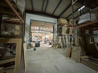 Nave industrial en venta en Lucena