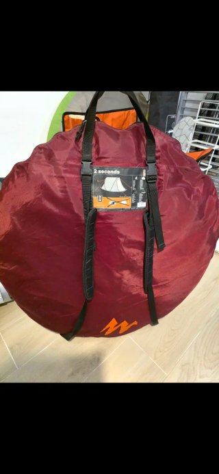 Pack camping Quechua: tienda, sacos, colchonetas