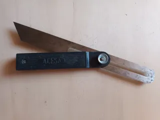 Falsa escuadra de carpintero ACESA.