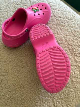 Zuecos Crocs Rosas con Ariel