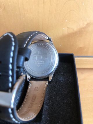 Reloj Lotus Plata y Negro