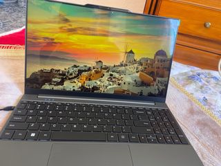 Ordenador portátil negro