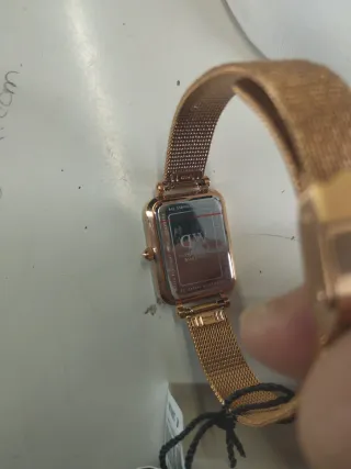 Reloj Daniel Wellington Negro y Dorado Mujer