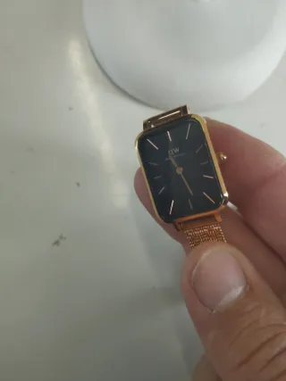 Reloj Daniel Wellington Negro y Dorado Mujer