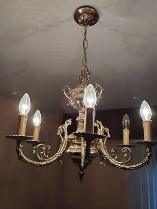 Lámpara de techo metálica antigua dorada