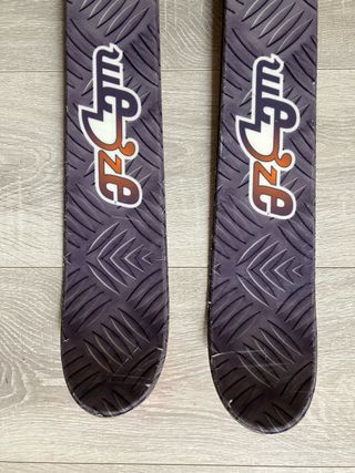 Esquís Wedze Mini 130 cm con fijacion C610 y funda