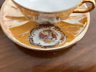 Set caffè in porcellana e metallo dorato Vintage