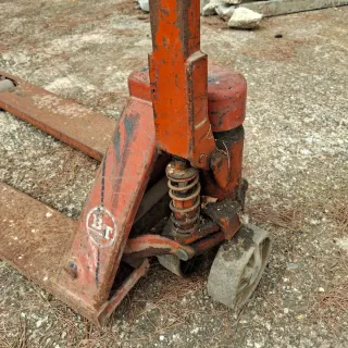 Transpaleta BT Lifters Naranja