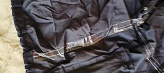 Chubasquero John Smith con capucha