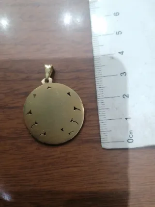 Medalla Virgen Niña Oro 18kt