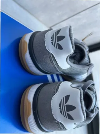 Adidas Gazelle Indoor grises y blancas talla 36