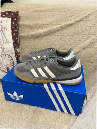 Adidas Gazelle Indoor grises y blancas Talla 38