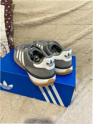 Adidas Gazelle Indoor grises y blancas Talla 38