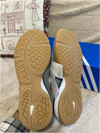 Adidas Gazelle Indoor grises y blancas Talla 38