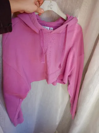 Sudadera Bershka rosa corta talla XS