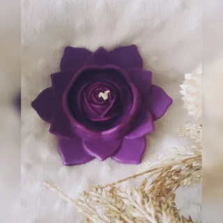 Candele decorative e aromatiche (fatte a mano)