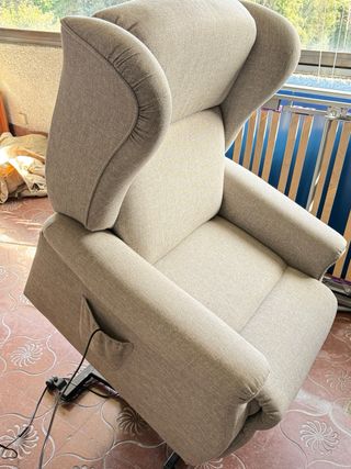 Poltrona reclinabile per anziani
