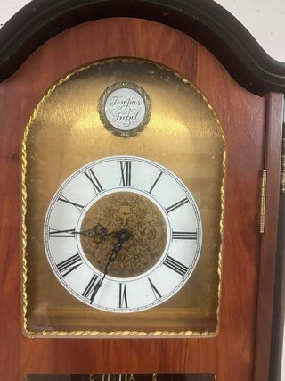 Reloj de pie antiguo madera y metal