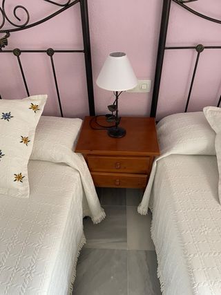 Dormitorio con 2 camas individuales