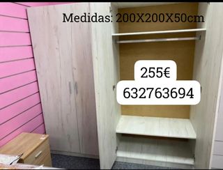 Armario de madera