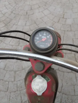 Puch X30 Automática Roja