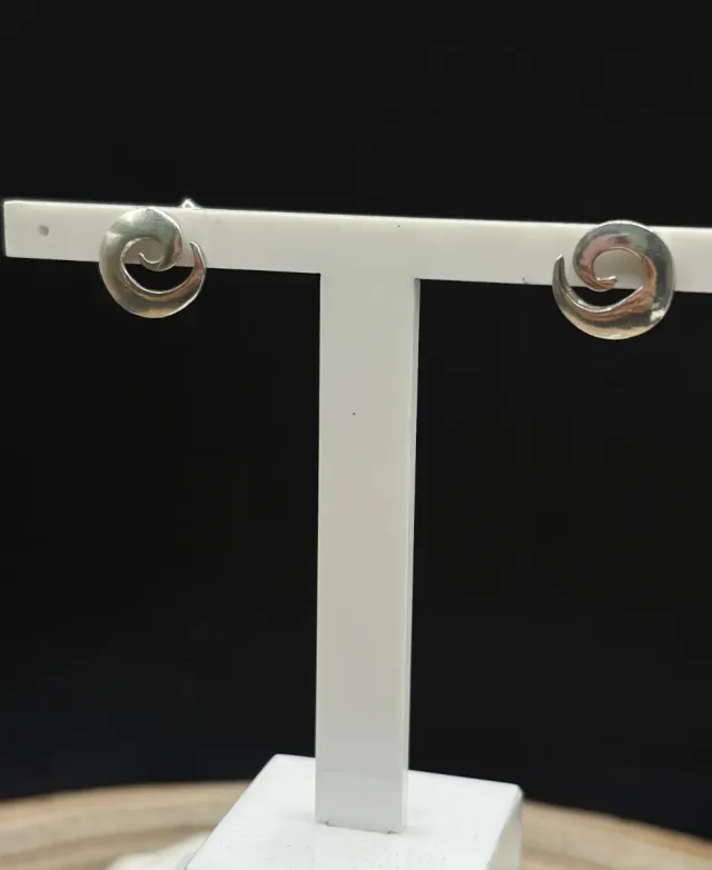 Pendientes de plata con diseño de espiral