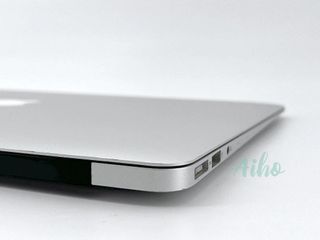 MacBook Air 13" - Intel Core i5 1.6GHz 2 núcleos - SSD 128GB - RAM 8GB