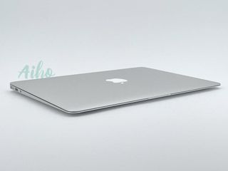 MacBook Air 13" - Intel Core i5 1.6GHz 2 núcleos - SSD 128GB - RAM 8GB
