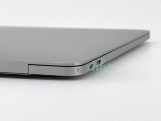 MacBook Pro 13" (2017) Intel Core i5 2.3GHz 2 núcleos - SSD 128GB - RAM 8GB - Gris Espacial