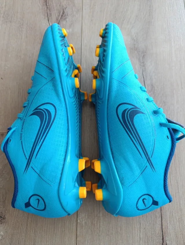 Botas de fútbol Nike Talla 39 USADAS