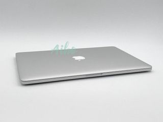 MacBook Pro 15" Intel Core i7 2.2GHz 4 núcleos - SSD 512GB - 16GB RAM