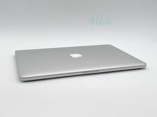 MacBook Pro 15" Intel Core i7 2.2GHz 4 núcleos - SSD 512GB - 16GB RAM