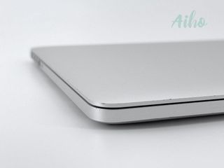 MacBook Pro 15" Intel Core i7 2.2GHz 4 núcleos - SSD 512GB - 16GB RAM