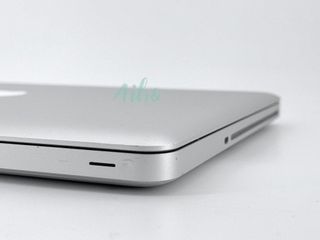 MacBook Pro 13" - Intel Core i5 2.5GHz 2 núcleos - SSD 256Gb - RAM 4GB