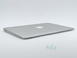 MacBook Air 13" (2015) Intel Core i5 1.6GHz 2 núcleos - SSD 128GB - RAM 4GB