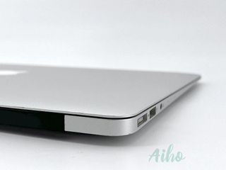 MacBook Air 13" (2015) Intel Core i5 1.6GHz 2 núcleos - SSD 128GB - RAM 4GB