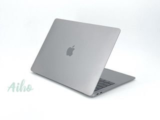 MacBook Air 13" (2019) Intel Core i5 1.6GHz 2 núcleos - SSD 128GB - RAM 8GB - Gris Espacial