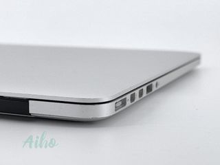 MacBook Pro 15" Intel Core i7 2.8GHz 4 núcleos - SSD 256GB - 16GB RAM